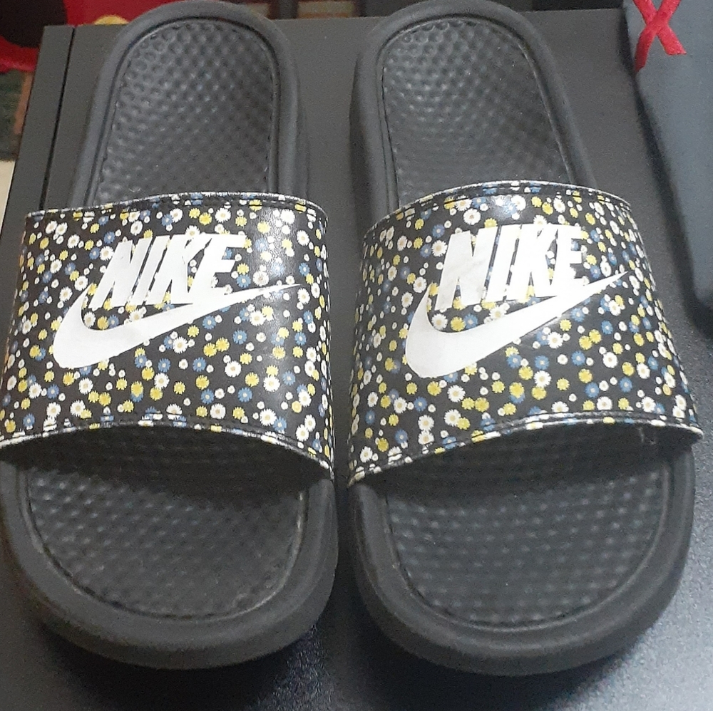 Nike slides, women's, 11.5.